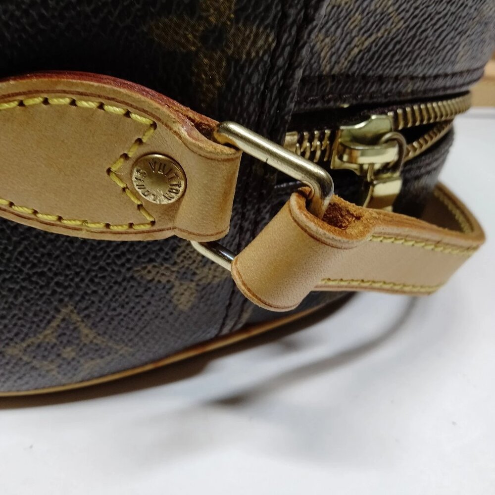 Louis Vuitton Blois Monogram Crossbody Bag /Authentic LV Vintage Shoulder Bag - Picture 9 of 16